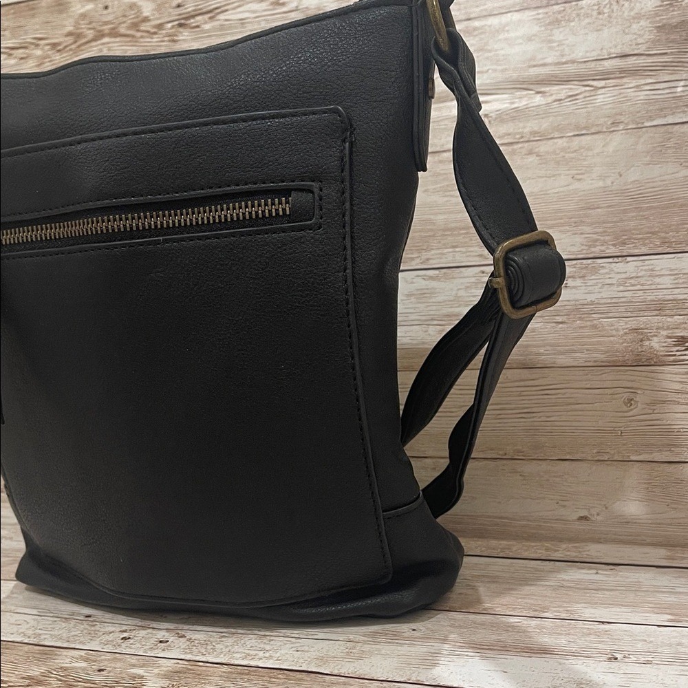 Style & Co Hudsonn Black East West Crossbody Bag Antique Brass Hardware NEW - Picture 5 of 9